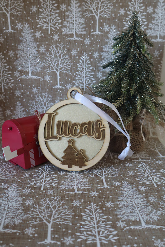 Boule de Noël prénom colorée